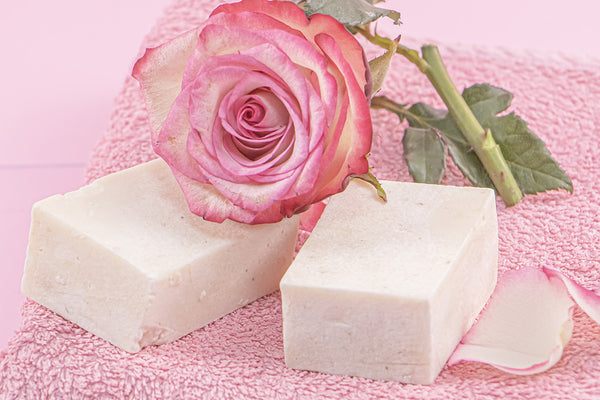 EXKLUSIV: Olivenölseife mit Rosen-Öl