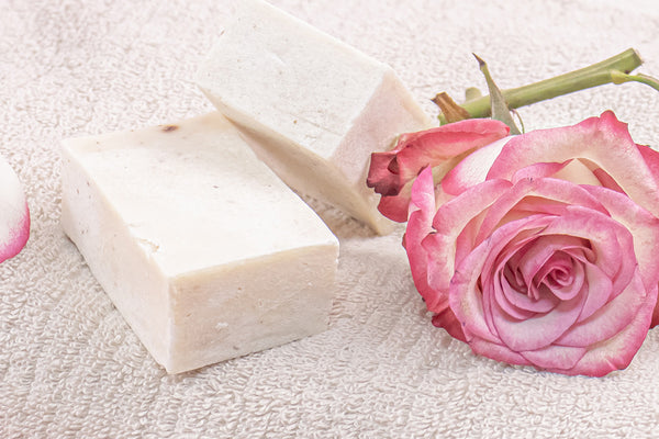 EXKLUSIV: Olivenölseife mit Rosen-Öl