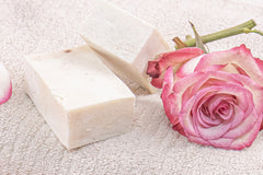 EXKLUSIV: Olivenölseife mit Rosen-Öl