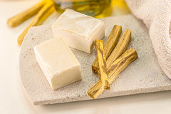 EXKLUSIV: Olivenölseife mit Sandelholz-Öl