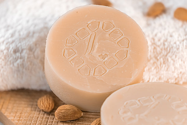 EDEL: Olivenölseife mit Mandelöl