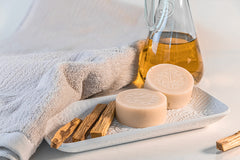 EDEL: Olivenölseife mit Sandelholz-Öl