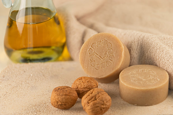 EDEL: Wallnuss- & Olivenölseife