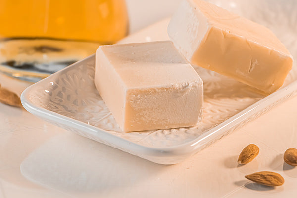 EXKLUSIV: Olivenölseife mit Mandelöl